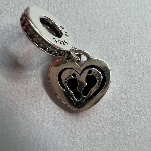 💕☃️Pandora Footprint Dangle Charm in Franklin, TN - Picture 1 of 1